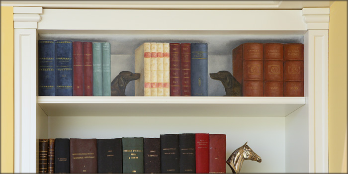 Trompe l'oeil di una libreria, di Luana Tuis